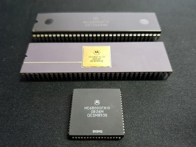 File:Motorola 68000 CPU.jpg