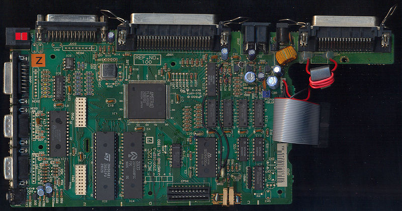 File:CPC6128Plus MC0122C 2700-016P-3 PCB Top.jpg