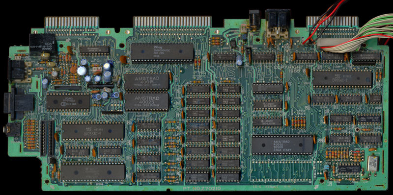 File:CPC6128 PCB Top (Z70210 MC0009A).jpg