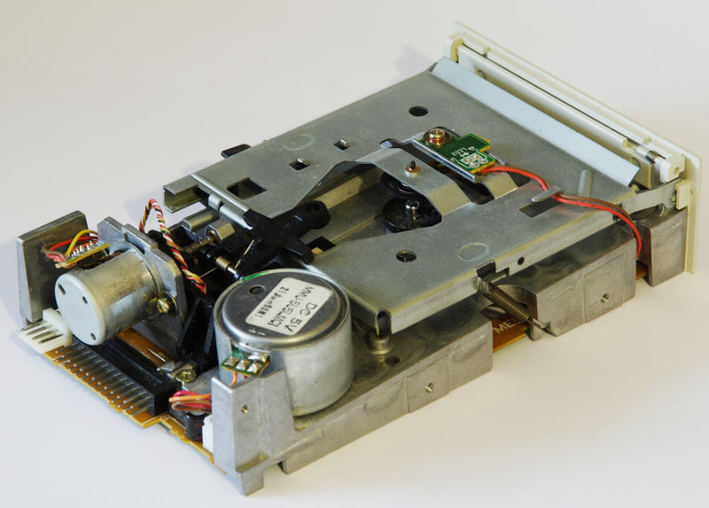 File:EME-157 BackLeftTop.jpg