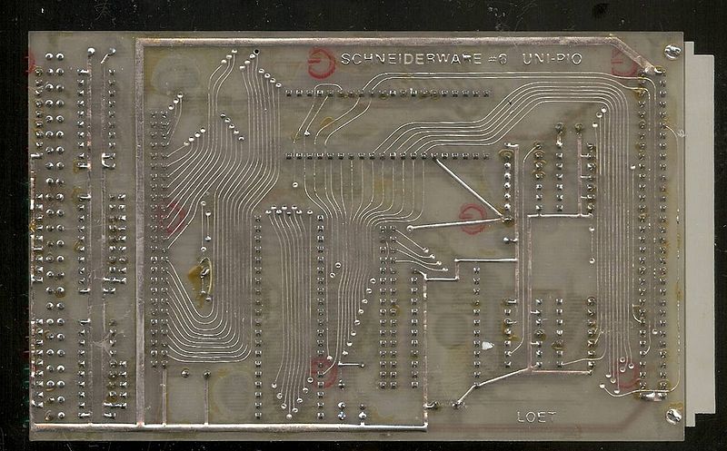 File:Schneiderware 6 Uni-PIO (solder side).jpg