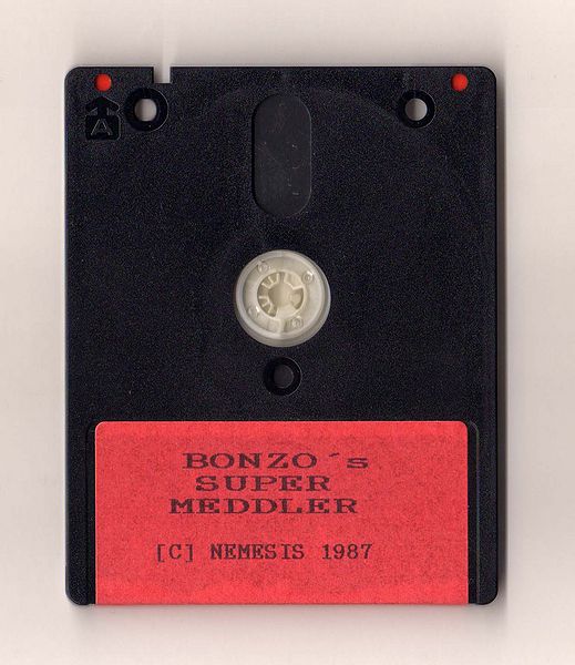 File:Bonzo Super Meddler Disc.jpg