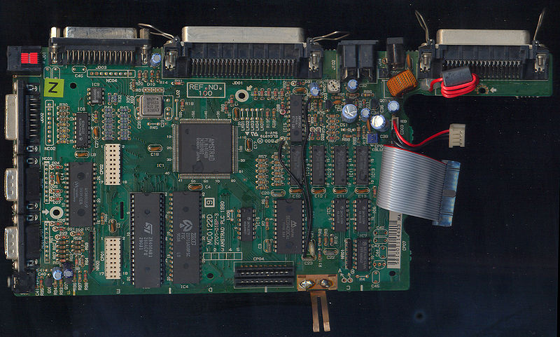 File:CPC6128Plus MC0122D 2700-016P-3 PCB Top.jpg