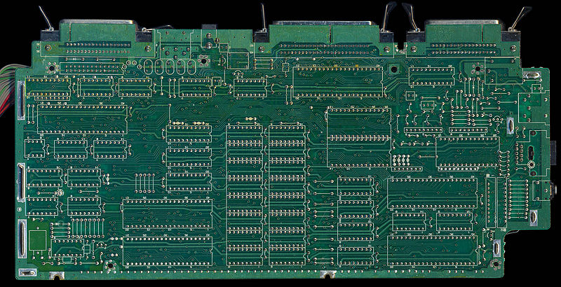 File:CPC6128 PCB Bottom (Z70210 MC0012B).jpg