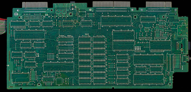 File:CPC6128 PCB Bottom (Z70290 MC0020B).jpg