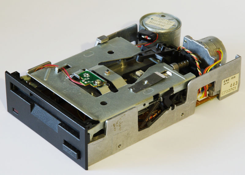 File:EME-156 FrontRightTop.jpg