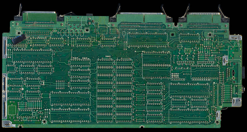 File:CPC6128 PCB Bottom (Z70210 MC0012A).jpg
