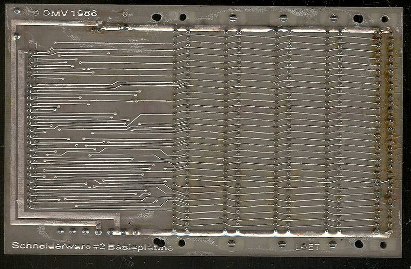 File:Schneiderware 2 Basisplatine (solder side).jpg