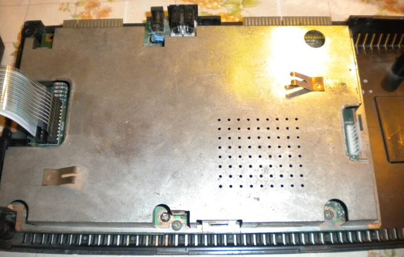 File:SpanishSchneider464 robcfg cpcmaniaco shielding.jpg