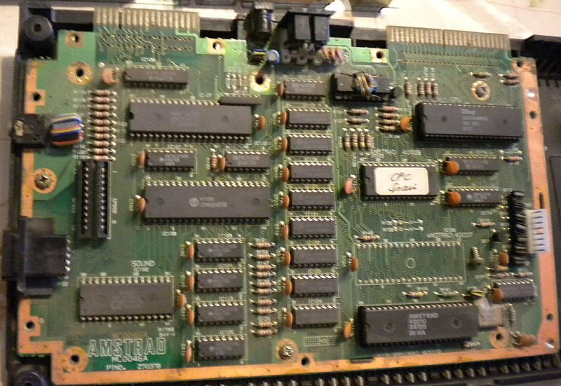 File:SpanishSchneider464 robcfg cpcmaniaco mainboard.jpg